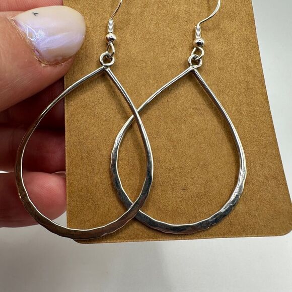 SALE! Stunning 2.5" tear drop shape hammered, sterling silver dangle earrings! - Picture 6 of 10